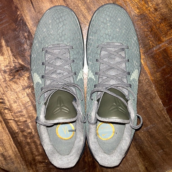 Kobe 6 Fade to Black (Brand New) Authentic Size: 9.5 - Picture 10 of 10